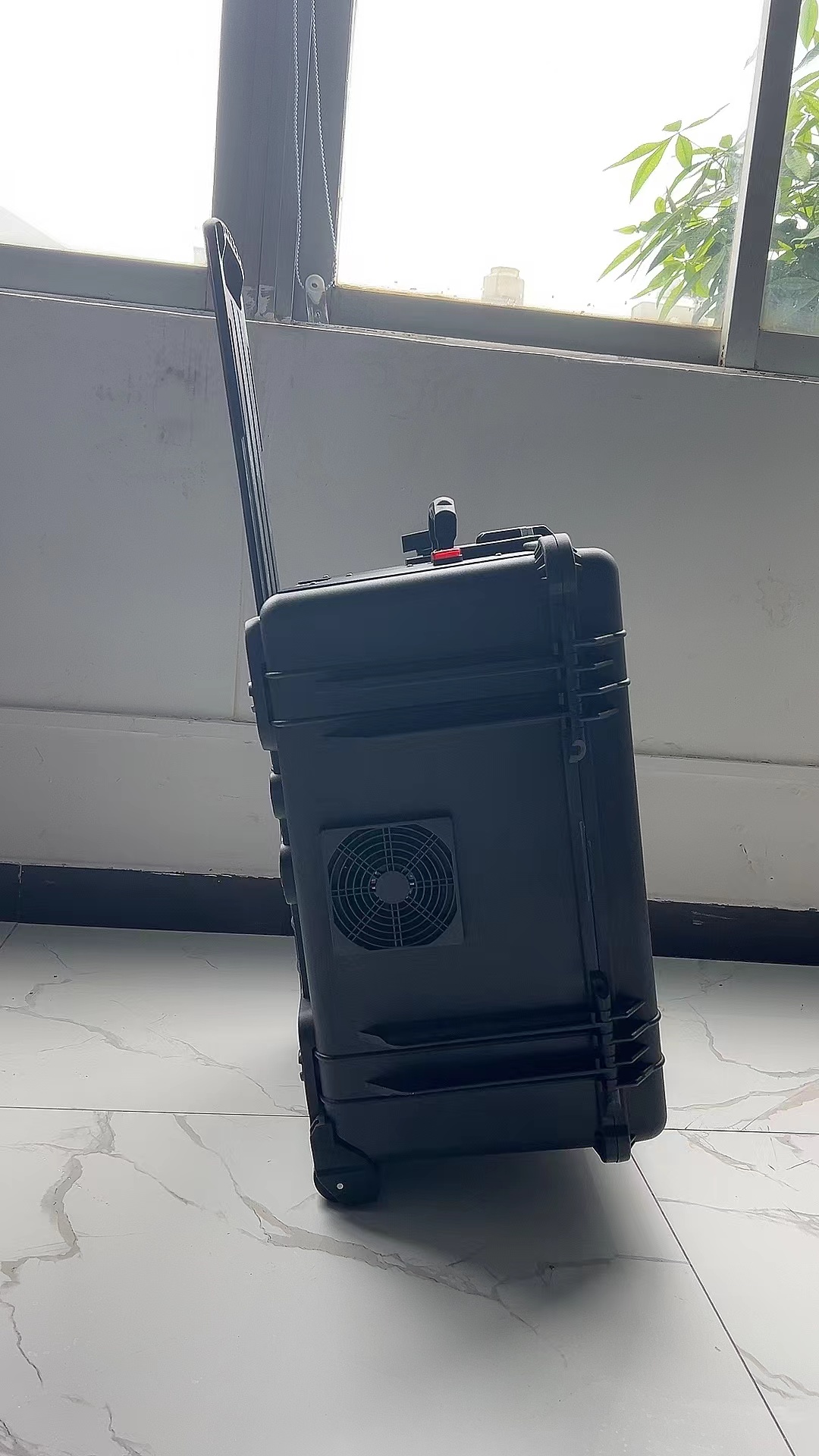 大厂手拉箱型移动通信干扰器
